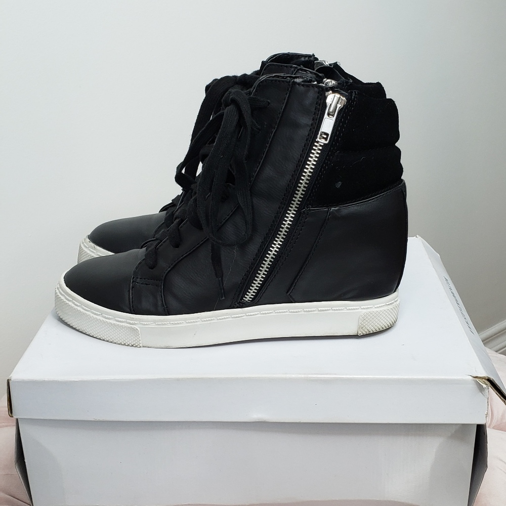 Steve Madden Lagoon Wedge Sneaker Black (US 8.5)